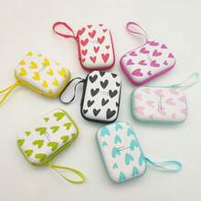 1个心形数码配件收纳盒，EVA硬壳防摔防震，适用于蓝牙耳机/充电器/数据线，小巧便携，方便旅行通勤携带。