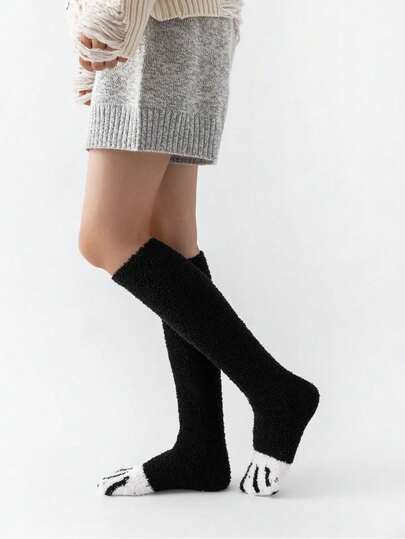 柔软舒适的过膝条纹拼接袜