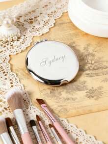 Personalized Engraved Heart-Shaped Makeup Mirror, Customized Silver Pocket Makeup Mirror, Can Be Engraved With Name, Perfect Bridesmaid, Wedding, Birthday And Anniversary Gift, Christmas Beauty Accessory - Multicolor - View 5