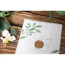 50 Pack Eucalyptus Gre1enery Printed Pre-Folded Vellum Jackets For 5x7 Invitations - 115GSM Vellum Paper 5x7 Jackets - Vellum Wedding Invitations Wraps - Transparent Wedding Invitations Jacket - 綠色桉樹圖案2 - 查看 4