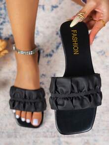 2026 New Women's Handmade Pleated Edge Strap Sandals, Fashionable Shoe Upper, Foil Printed Outsole, Casual Square Open Toe Flat Summer Shoes, Lightweight Slippers - Black - View 1