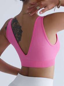 Seamless Wireless Sports Bra With Front O-Ring Deep V-Back Design - Rose Red - View 3