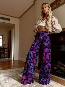 3D Women'S Imitation Denim Pants Featuring A Lively Leaves And Berries Design, Perfect For Autumn And Winter. These Bell-Bottom Wide-Leg Trousers Are Ideal For A Geometric Style. - 彩色 - 查看 2