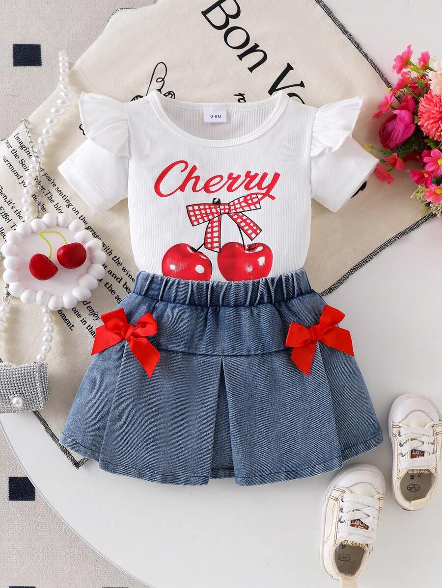 2件套女婴樱桃字母印花荷叶边袖T恤和蝴蝶结牛仔百褶裙套装 - 白色 - 查看 1