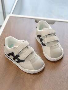 1 Pair Unisex Low-Top Sneakers, Soft Sole Non-Slip Children Running Shoes, Fashion Versatile Student Casual Shoes, Infant Toddler Shoes, Suitable For All Seasons - Black - View 3