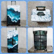 1 件装行李箱套，多种尺寸可选。采用聚酯纤维材质，防刮耐磨，男女通用。商务旅行和夏季度假的理想之选。易于手洗且可拆卸，是旅行必备配件。