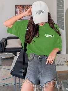 Women's Oversized Printed T-Shirt - Cheerful Paradise Phrase - Loose, Casual, Stylish, Modern, And Cool Blouse - 綠色 - 查看 2