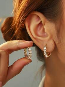 زوج من أقراط الحلقة المرصعة بالزركونيا الفاخرة، أقراط زركونيا أنيقة، أقراط نمط متنوع مناسبة للارتداء اليومي والمناسبات، أقراط دقيقة وحيوية متعددة الألوان للنساء - أقراط - مشاهدة 6