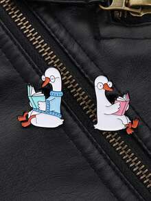 1pc/Set Silly Goose Reading Brooch Enamel Pins Cartoon Cute Couple Goose Reading Brooches Backpack Lapel Badge Jewelry Gift For Friends - Multicolor - View 10
