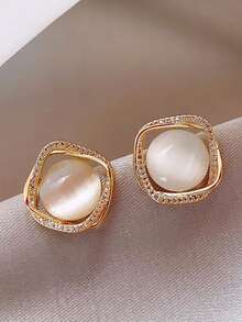 1 Pair Fashion Cat Eye Stone Stud Earrings, Niche Design, Elegant Retro Earrings For Women - Clear - View 2