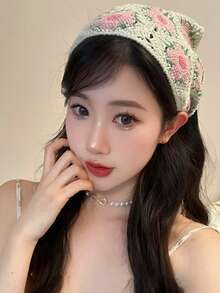 1条优雅钩编三角围巾 - 复古法式针织发带，粉色花卉图案，甜美可爱，外出旅行的完美头饰 | 花卉图案发带 | 精致钩编工艺，发带围巾，头巾，秋冬发带，女士节日配饰，女士发饰，优雅发带