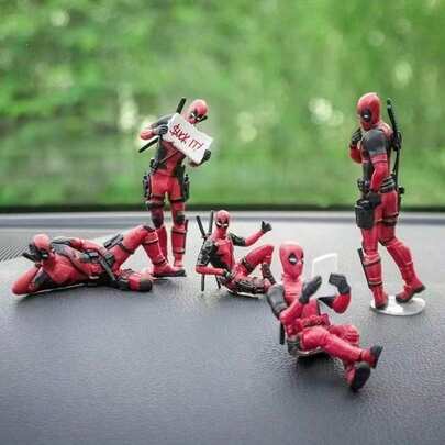 3款漫威死侍可动人偶模型，包括俯卧举牌姿势和转身姿势。动漫人物模型，多种姿势可收藏，创意汽车仪表盘装饰，桌面摆件，是男孩、女孩和电影爱好者生日、节日的理想礼物。