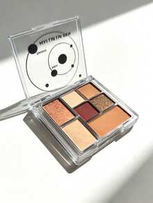这款7色趣味眼影盘采用低饱和度的大地色系，打造精致妆容。它是一款百搭眼影盘，适合女性在派对、节日和日常生活中使用。 - 彩色 - 查看 5