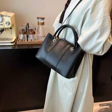 Bolso de hombro vintage para mujer bolso de cubo de moda con estilo retro y diseño exclusivo ideal para el ocio y el trabajo con textura de alta calidad - Negro - Ver 2