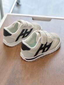 1 Pair Unisex Low-Top Sneakers, Soft Sole Non-Slip Children Running Shoes, Fashion Versatile Student Casual Shoes, Infant Toddler Shoes, Suitable For All Seasons - Black - View 5