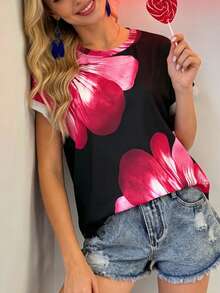 Camiseta Preta de Manga Curta com Decote Redondo, Estampa Floral Vermelha, Casual e Confortável para Férias, Adequada para Esportes ao Ar Livre - Preto - Visão 4