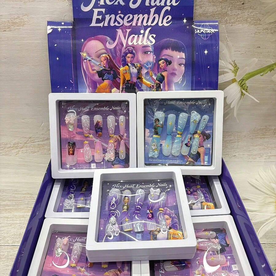 Mattel 随机韩流女巫组合美甲贴纸/指甲贴花，少女/儿童可穿戴贴纸，手工创意玩具 - 彩色 - 查看 1