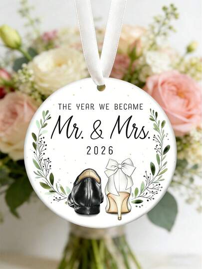 1pc 2026 We Become Husband And Wife Ceramic Decoration, Christmas Wedding Home Decor, Christmas Tree Ceramic Ornament, Engagement Ceramic Home Decor, Christmas New Wedding Engagement Gift, Christmas Decoration, Room Decor