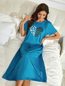 舒适可机洗长款睡裙，浅蓝色蝴蝶和心形图案 - 彩色 - 查看 4