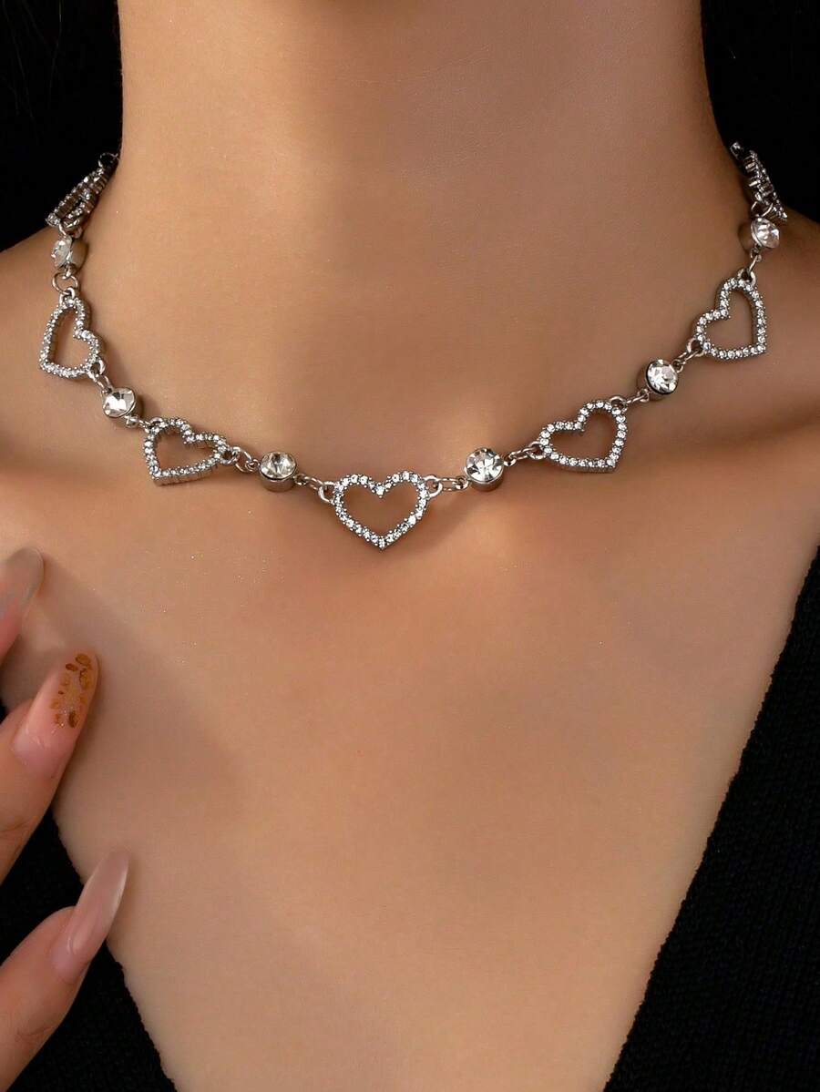 1条时尚独特的心形项链，适合女性日常生活、聚会、通勤或作为礼物佩戴。 - 銀色 - 查看 1