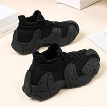 Zapatillas casuales con suela gruesa para mujer, diseño versátil y nuevo adecuado para uso diario y conjuntos, para todas las estaciones - Negro - Ver 2