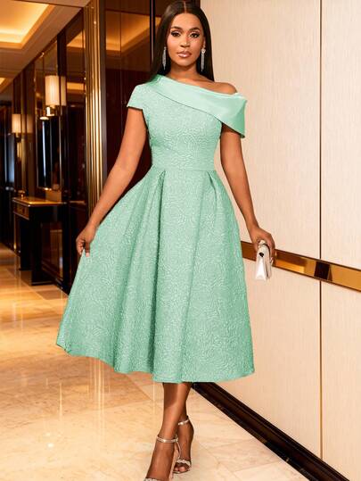 Vestido midi de línea A de jacquard verde elegante con un hombro para invitadas de boda, fiestas de cumpleaños