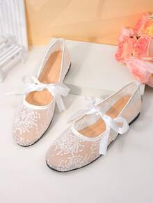 1 Pair Of White Lace Bow Shallow Flat Shoes For Teenagers, With Lace And Satin Material On The Upper, Bow Decoration, Round Toe Low Top Style, Flat Bottom Comfort, Elegant Fairy Style, Suitable For Campus Activities And Girlfriends Shopping - 白色 - 查看 3