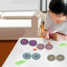 مرآة مطوية مرصعة بالألماس، طراز المندالا بأشكال قلب/دائري/مربع، مصنوعة من جلد البولي يوريثان، مرآة مرصعة بالألماس للمكياج، مناسبة للسفر، حرفة للمبتدئين - متعدد الألوان - مشاهدة 3