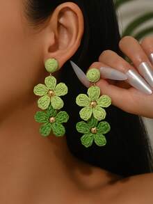 1 Pair Handmade Bohemian Gradient Color Raffia Flower Earrings, Summer Niche Design Minimalist High-End Floral Tassel Earrings, Suitable For Women's Daily, Vacation, Party Wear - Light Green - View 2