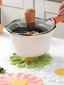 1pc Silicone Daisy Shaped Trivet Mat, Heat Resistant Pad For Hot Pots And Pans, 6.7 Inch Diameter, Washable - Multicolor - View 9