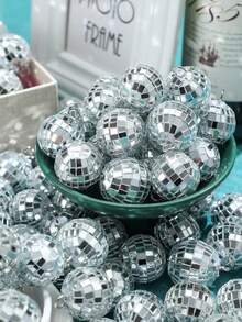 32个2/3/4/5厘米银色反光镜面迪斯科球，悬挂式镜面迪斯科球，DIY饰品球，材料包，悬挂式迷你迪斯科球，银色玻璃亮面反光悬挂球装饰品，迪斯科球蛋糕装饰，迪斯科圆球蛋糕装饰，70年代迪斯科蛋糕装饰，适用于主题蛋糕、生日派对、婚礼餐桌装饰、婴儿派对装饰球等。 - 彩色 - 查看 7