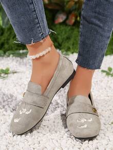 新款时尚金属扣装饰单带套脚鞋，时尚乐福鞋，舒适防滑百搭设计，适合日常穿着和通勤。 - 灰色 - 查看 2