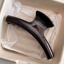 2个/1个 女士 4.65英寸/11.8厘米 棕色豹纹心形大号轻便塑料发夹，时尚百搭高端优雅简约纯色发爪，适合日常休闲、派对、通勤、度假、扎马尾、盘发、洗脸、化妆等场合，是女性优雅发饰的理想之选。 - 彩色 - 查看 6