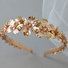 -Inspired Headpiece Luxurious Bohemian Fringe Earring Set Captivating Bohemian Women's Accessories Perfect For Parties, Balls, Music Festivals, Dates, And Eid Celebrations.