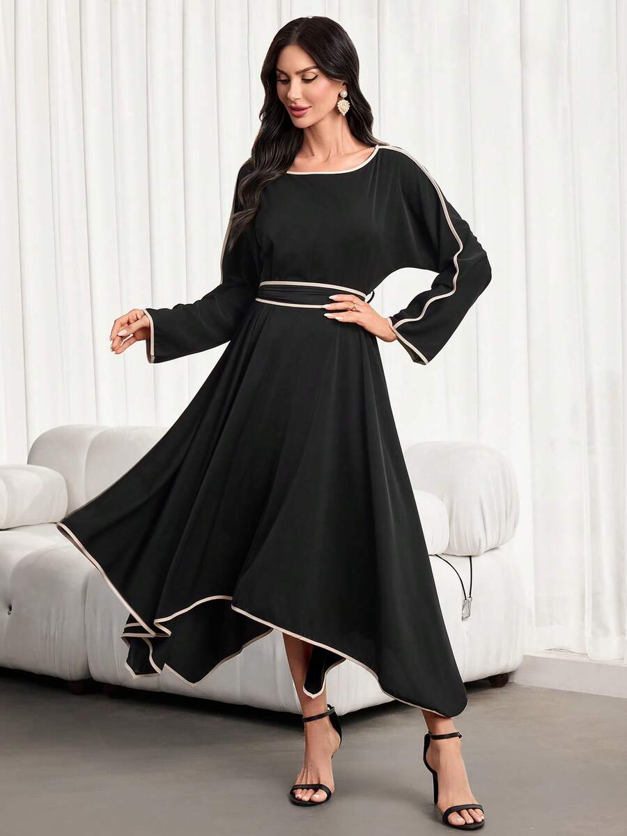 女士新款春夏杏色与黑色撞色V领连衣裙 – 不规则下摆、撞色腰带、A字长袍廓形、插肩袖设计、显瘦剪裁，休闲度假风与高端优雅风格