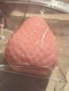 1个草莓捏捏乐玩具 - 柔软Q弹的草莓麻糬减压玩具，慢回弹减压捏捏乐，是生日礼物、圣诞礼物、文具、课堂减压玩具的理想之选。 - 彩色 - 查看 5