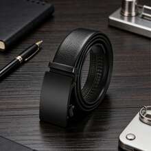 男士经典商务简约皮具四件套，包含两个钱包和两条皮带，PU材质，一套日常使用，一套备用。是送给父亲、自己、岳父、兄弟、朋友或情侣的完美礼物——双倍的爱意，一次下单，双倍满足。 - 黑色 - 查看 6