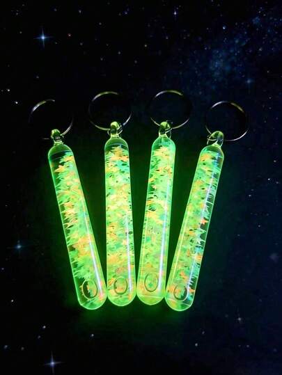 这款夜光流沙减压钥匙扣，采用指尖旋转设计，既美观又实用，便携有趣，是消磨时间、桌面倒计时器和减压神器的理想之选。无论是日常办公、休闲娱乐、节日聚会、生日派对，还是情人节送给女友，都是一份贴心的减压礼物。