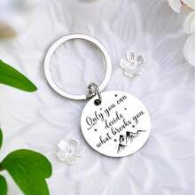 女性爱书人士礼物；爱书人士钥匙扣；读者礼物；爱书女性生日圣诞礼物；只有你能决定什么能打败你；朋友标语钥匙扣休闲派对可爱街头优雅锌合金派对 - 銀色 - 查看 7