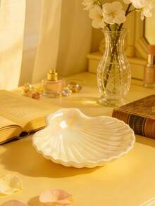 优雅贝壳形陶瓷首饰碟套装 – 1 件粉色和珍珠白首饰收纳盘，可放置戒指、项链、耳环 | 可爱的梳妆台装饰托盘，适用于卧室梳妆台、浴室台面 | 迷人的家居装饰收纳碗，可存放小饰品、化妆品和桌面小物件 | 时尚礼物，适合女性、女孩（粉色和白色） - 彩色 - 查看 5