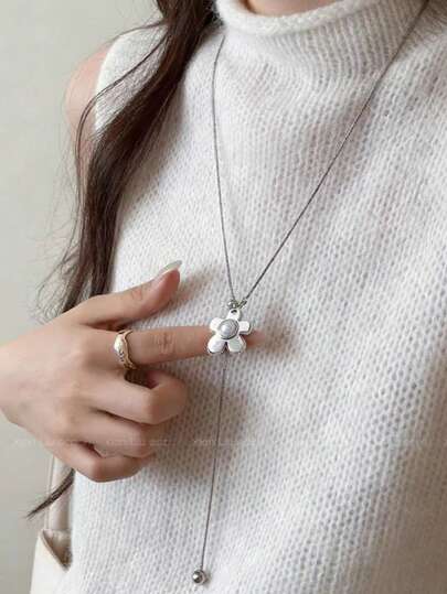 1件不锈钢花朵造型项链，几何简约项链，高端优雅休闲毛衣链，独特女士珠宝配饰，适合日常、派对和宴会佩戴
