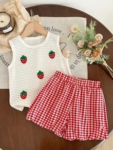 女童草莓刺绣套装，夏季针织无袖背心+红白格子短裤，清新甜美风格，儿童两件套，柔软透气，宽松版型，时尚百搭，适合夏季女童穿着 - 紅色 - 查看 3