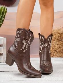 2026新款女士V型开口刺绣粗跟牛仔靴，复古短踝尖头西部靴 - 咖啡棕 - 查看 5