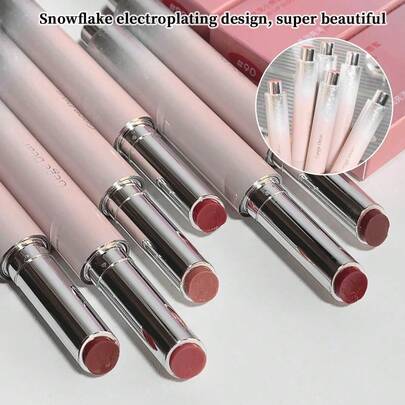 亮泽固体唇膏/润唇膏，滋润保湿，高显色度，持久不脱色，按压式设计，适合女性化妆、个性妆容、美妆创作、上学、旅行、婚礼、角色扮演、情人节礼物、圣诞节等场合。