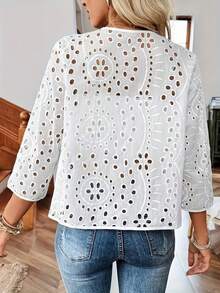 Jaqueta casual leve e versátil, com bordado vazado em cor sólida, ideal para uso diário, férias e primavera. Cor branca. - Branco - Ver 4