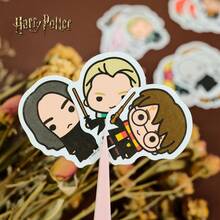 Harry Potter 20张复古哈利波特贴纸，霍格沃茨学院徽章和人物图标，防水乙烯基贴纸，适用于日记本、电子产品保护套、DIY剪贴簿——送给哈利波特粉丝的完美礼物 - 彩色 - 查看 5