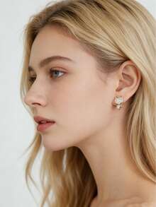 一对可爱又性感的动物耳夹，镶嵌小巧的锆石，百搭又个性，适合女孩日常佩戴，可以送给朋友或爱人。 - 動物耳夾 - 查看 2