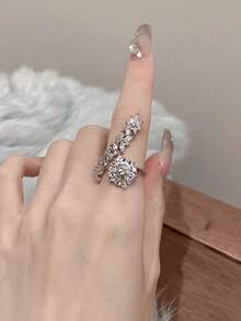 1枚优雅花叶造型镶钻银质开口戒指，适合女性日常、派对、节日、约会、宴会佩戴，亦可作为情人节礼物、周年纪念礼物或珠宝礼品。 - 銀色 - 查看 4