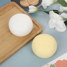 柔软Q弹的Hachimi牛奶面包捏捏乐玩具 - 慢回弹逼真大面包造型，减压桌面玩具，手指感官解压玩具 - 彩色 - 查看 6