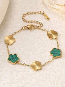 1pc Stainless Steel Fashionable Luxury New Titanium Steel 5-Petal Flower 18K Gold Plated Mother Of Pearl Inlay Dual-Tone Bracelet For Women